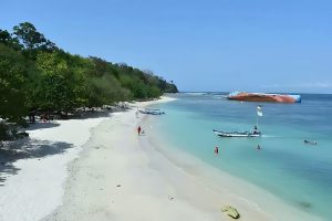 PANGANDARAN BEACH BERADA DI DESA PANANJUNG