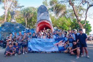 PANTAI BATU HIU MERUPAKAN NAMA PANTAI CUKUP TERKENAL